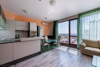 Апарт-отели 1-st Line Izvora Sea View Apartments on Golden Sands Золотые Пески Апартаменты Делюкс с 1 спальней-5